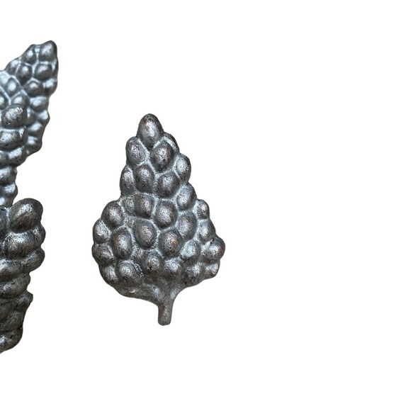 Lot of 7  Silver Tone Wine Grapes Pewter Napkin Rings Holders - Picture 9 of 16